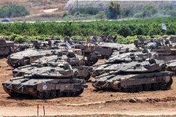 هل يكون جنوب لبنان الهدف التالي للدبابات الإسرائيلية؟ (أ.ف.ب)